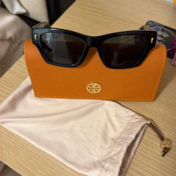 Tory Burch Sun Glasses 