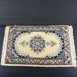 Persian Rug Hand Knotted Blue Medallion 2'x1' or 25"x16" or 40cm X60cm
