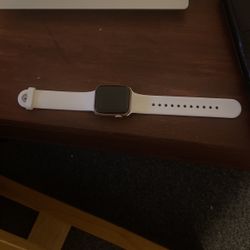 Series 5 Apple Watch 40 mm GPS 