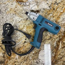 Makita Impact Drive M#6952