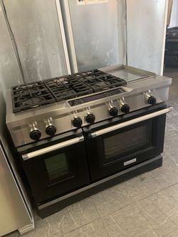 Freestanding Double-Oven Gas True Convection Range with Self-Cleaning - Stainless steel