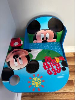 Mickey Mouse solo desk table