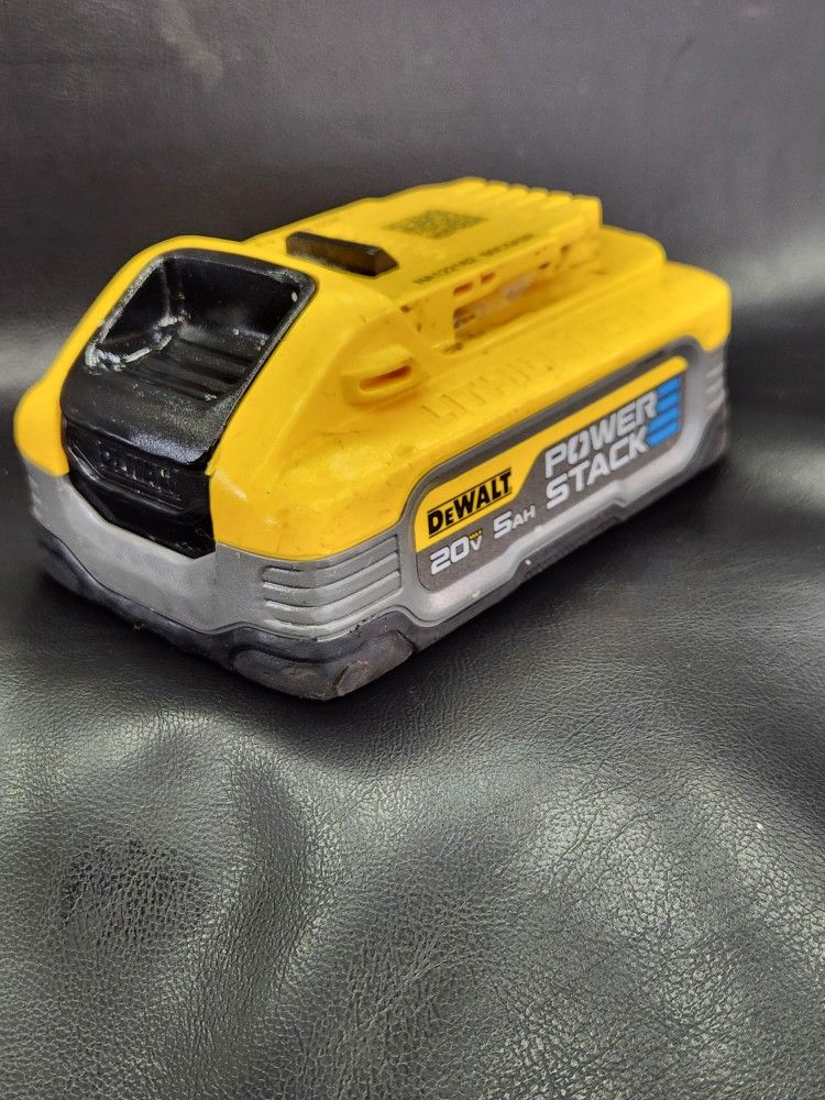 DeWalt DCBP520 20V MAX 5AH Power Stack Lithium Ion Battery