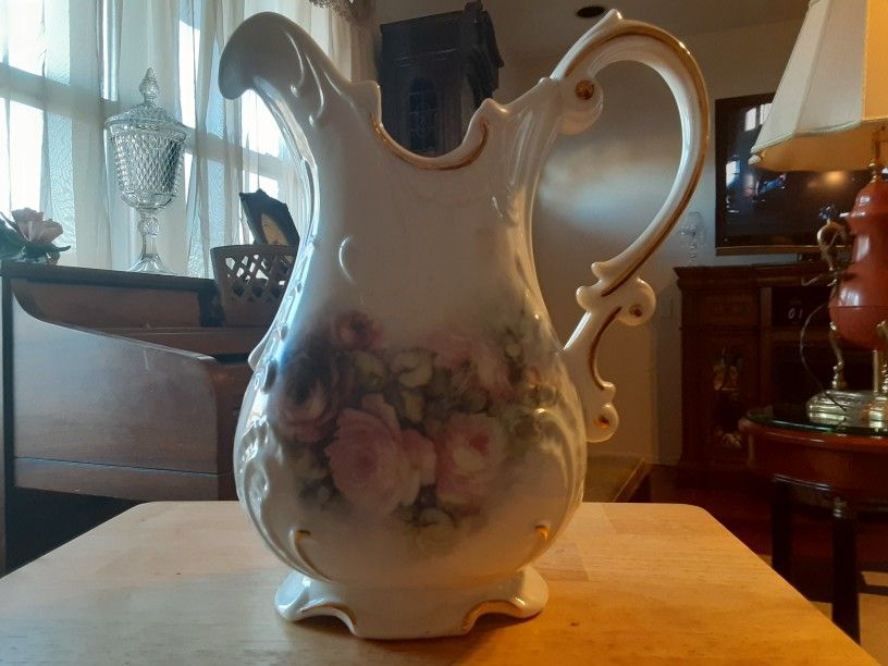 GORGEOUS LOOKING VINTAGE VERY decorative PERFECT CONDITION
