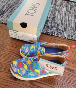 Toms Slip-on Kids Shoes - Dino Print Size 9