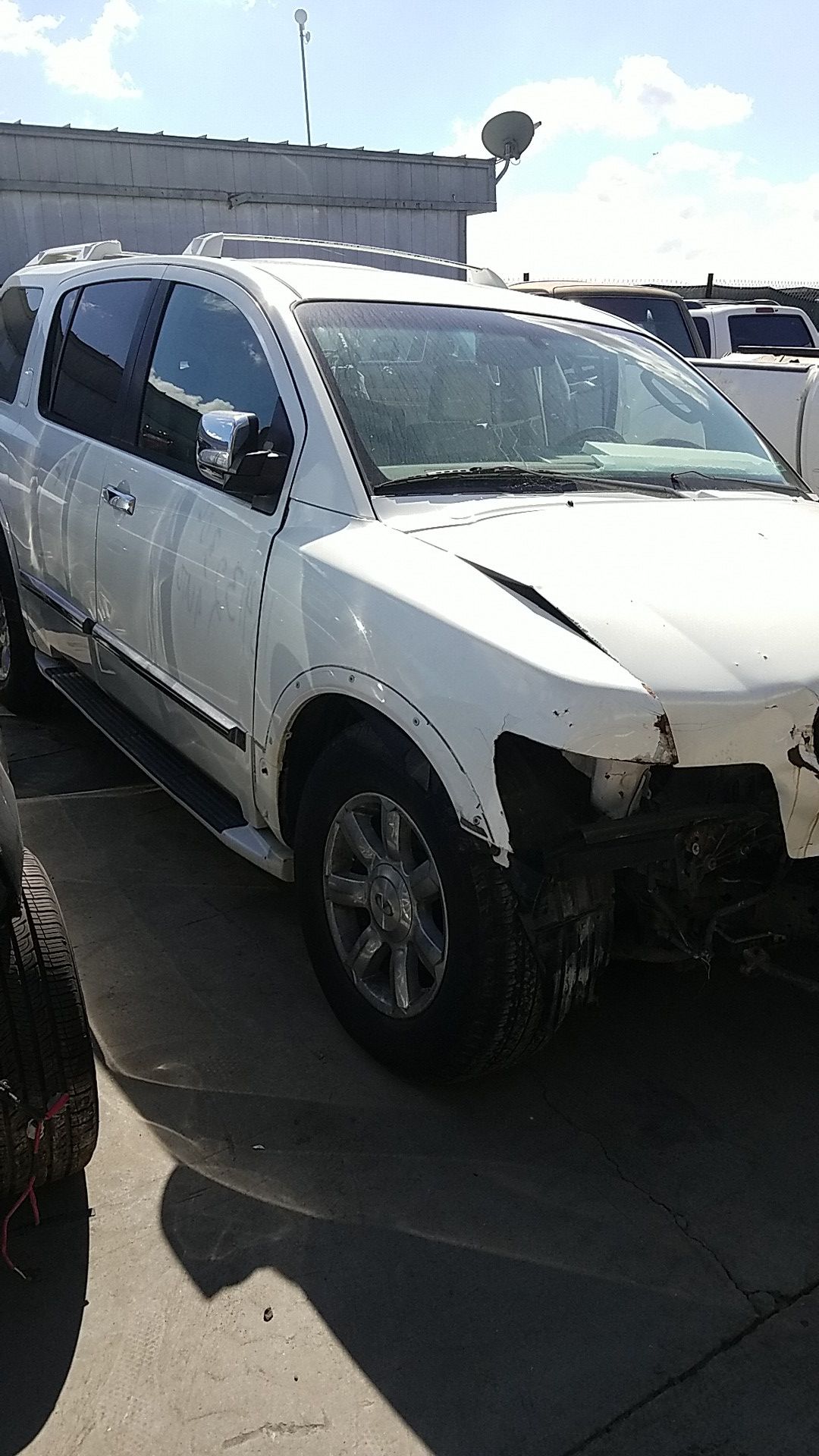 2004 Infiniti qx56 (parts only)