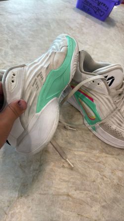 Luka Doncic size 5.5 youth size basketball shoes