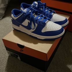 Nike Dunks Size 9