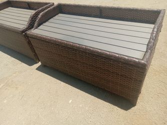 Storage benches (2 available)