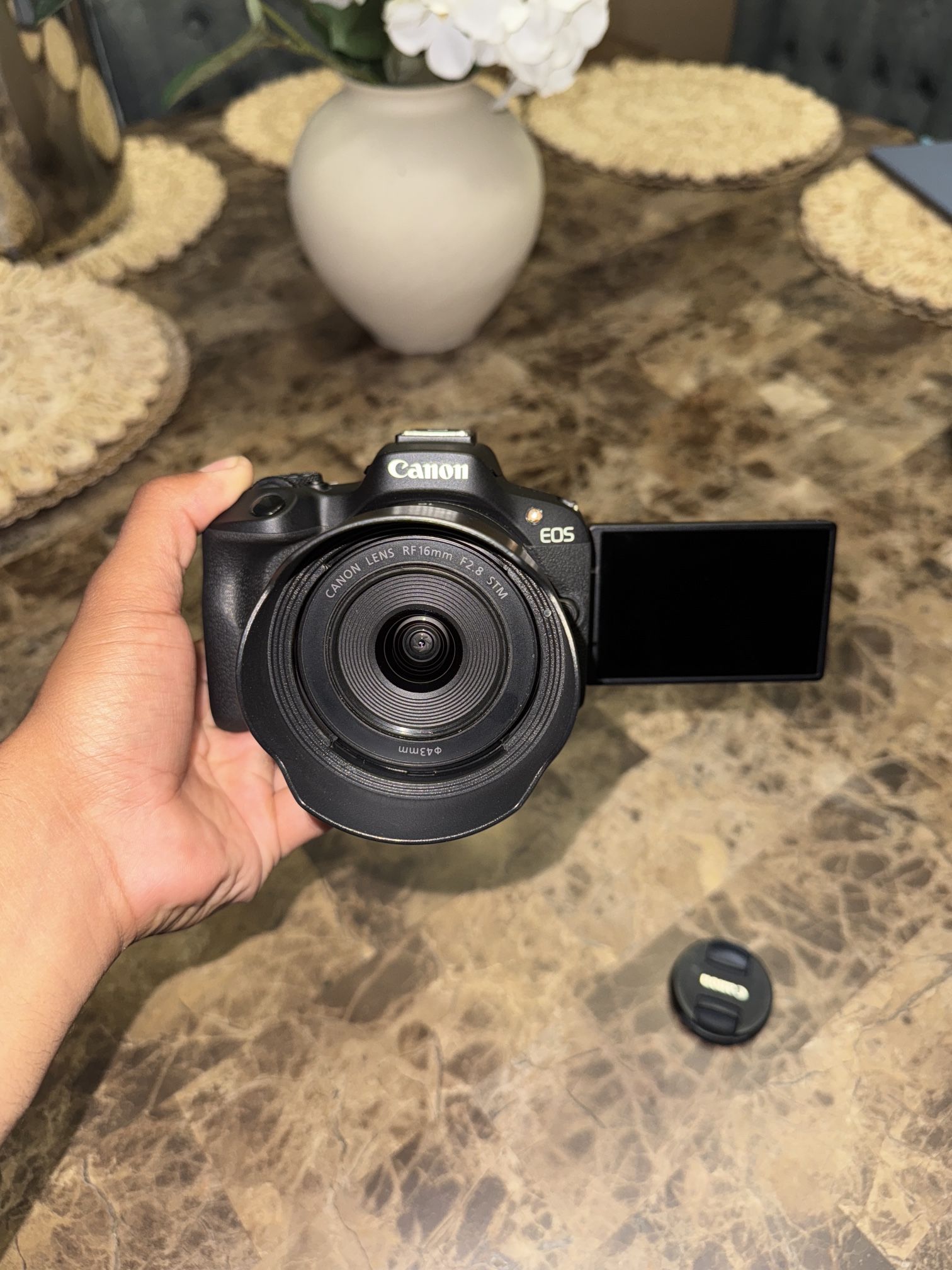 (Amazing condition)Canon R50 With RF 16mm F2.8 STM Lens, Charger, Two Batteries