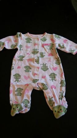 Pijamas size 3 mese