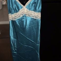NEW VINTAGE BETSEY JOHNSON TURQUOISE SILK DRESS WITH WHITE LACE TRIM