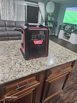 Milwaukee 18v Bluetooth radio charger