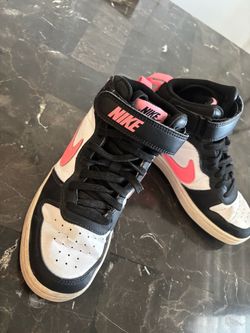 High top Air Force shoes size 4