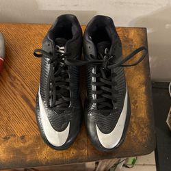 Football Cleats Size Men 9.5