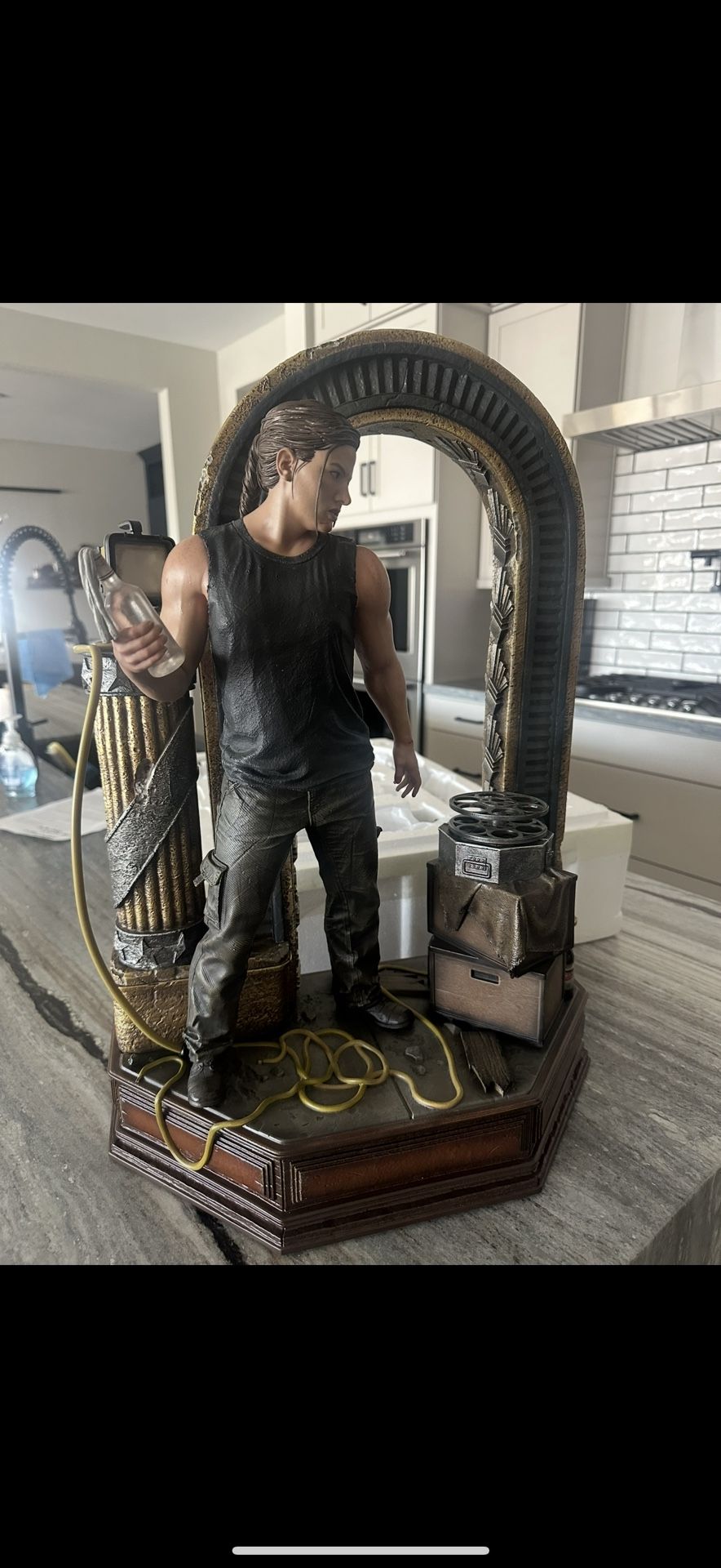 Prime 1 Studios THE LAST OF US PART 2 "Abby" Statue - Comes With Bonus Edition Parts