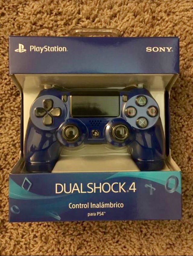 New PS4 Blue Controller