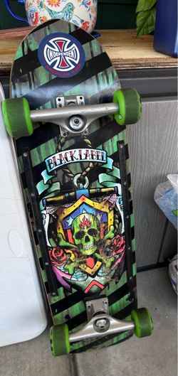 Black label skateboard