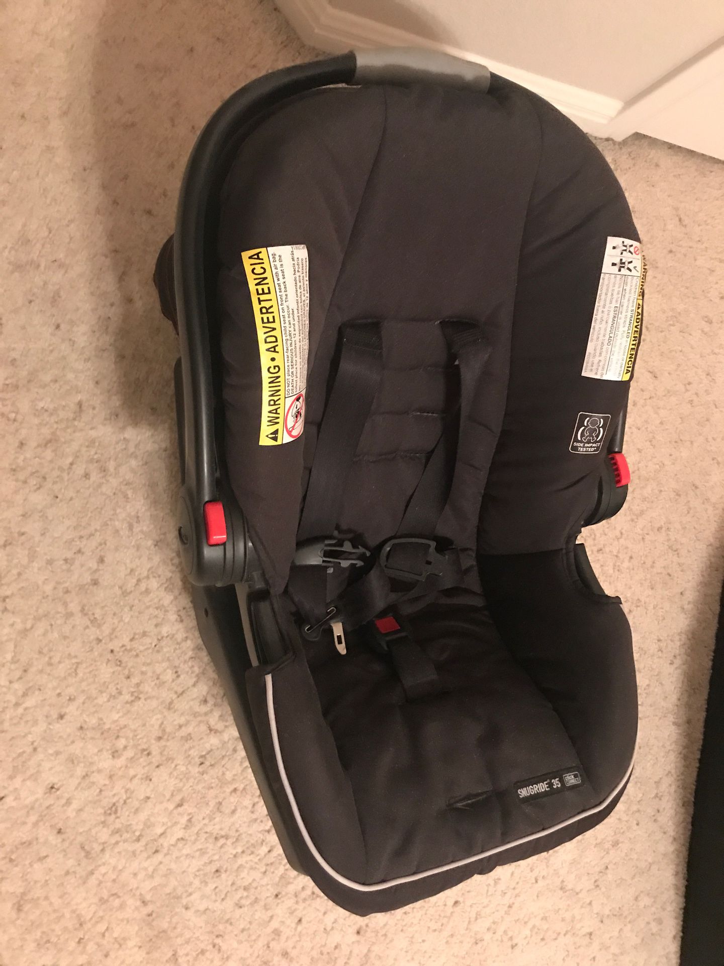 Graco car seat snugride 35 with car base