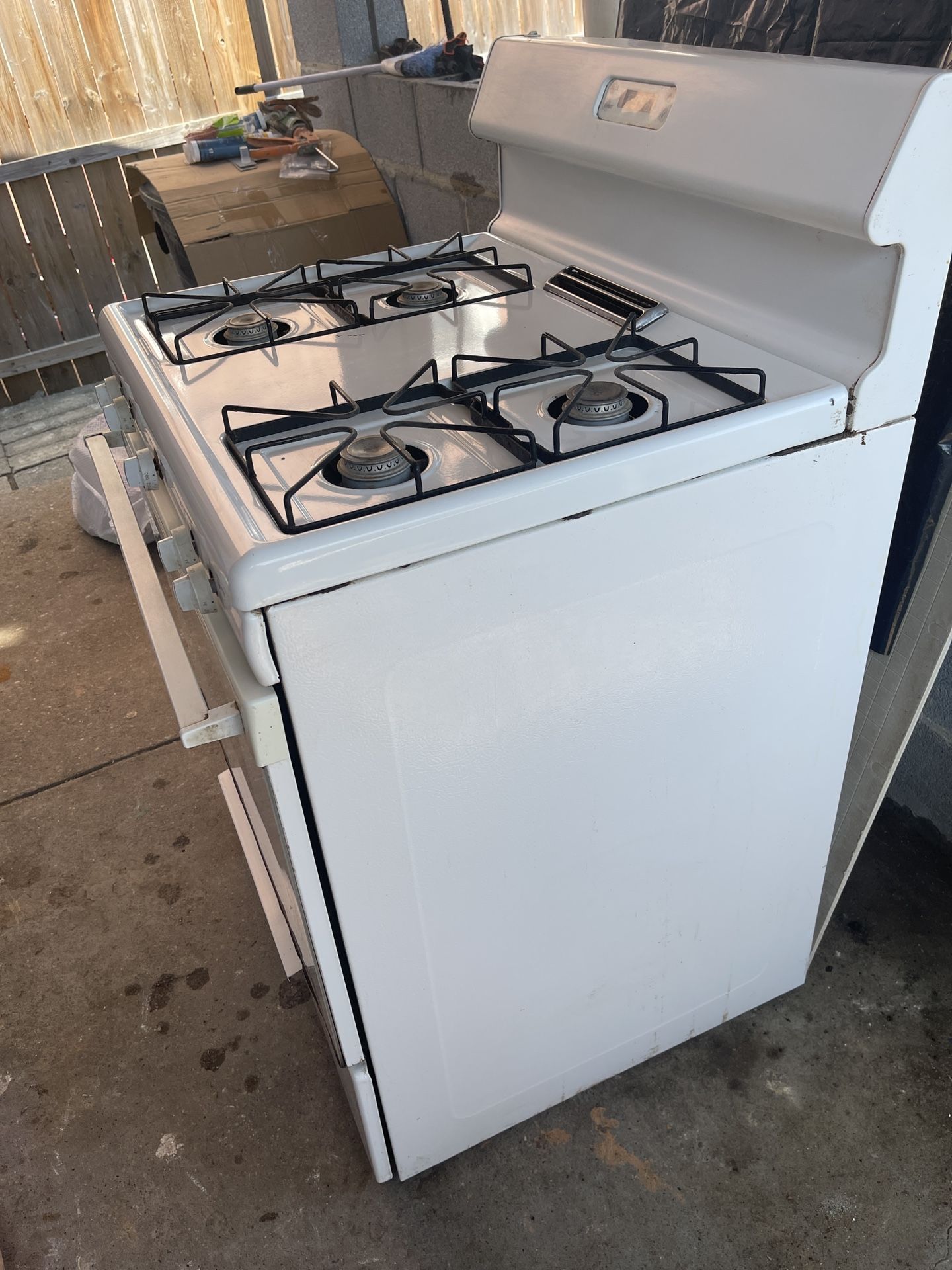 Fridge 125And Stove$125 Sale
