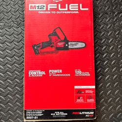 Milwaukee 2527-21 Saw