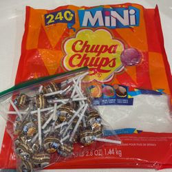 30 FREE Choco-Vanilla Mini Chupa Chups