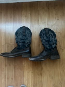 Men’s boots Ariat size 9 shoes