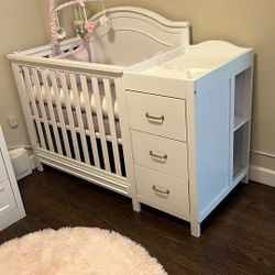 Da Vinci Mini Crib With Changing Table