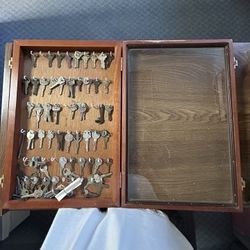 Collectible Keys With Case