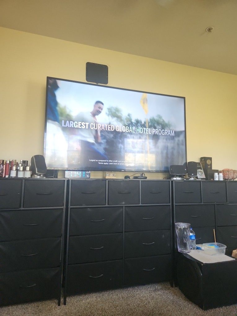 65 Inch TCL Roku Smart flat-screen Qled TV for Sale $250