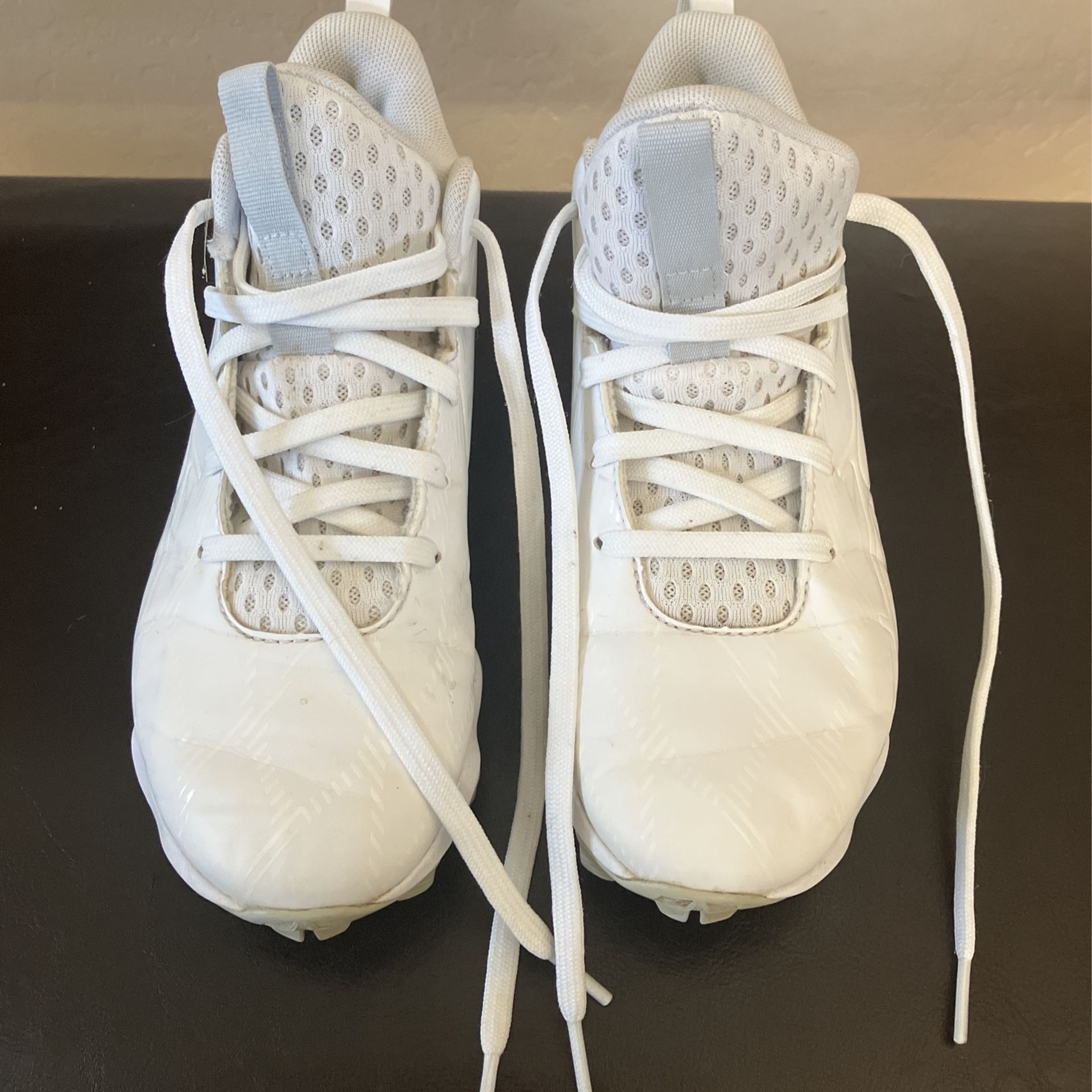 New Balance Cleats Size 3 Y