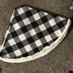 Black And White Buffalo Check Print Christmas Tree Skirt 