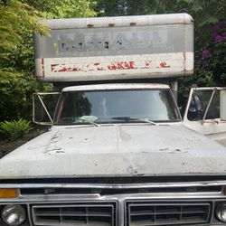 1977 Ford F-350 1-ton Dually with Box 390 auto