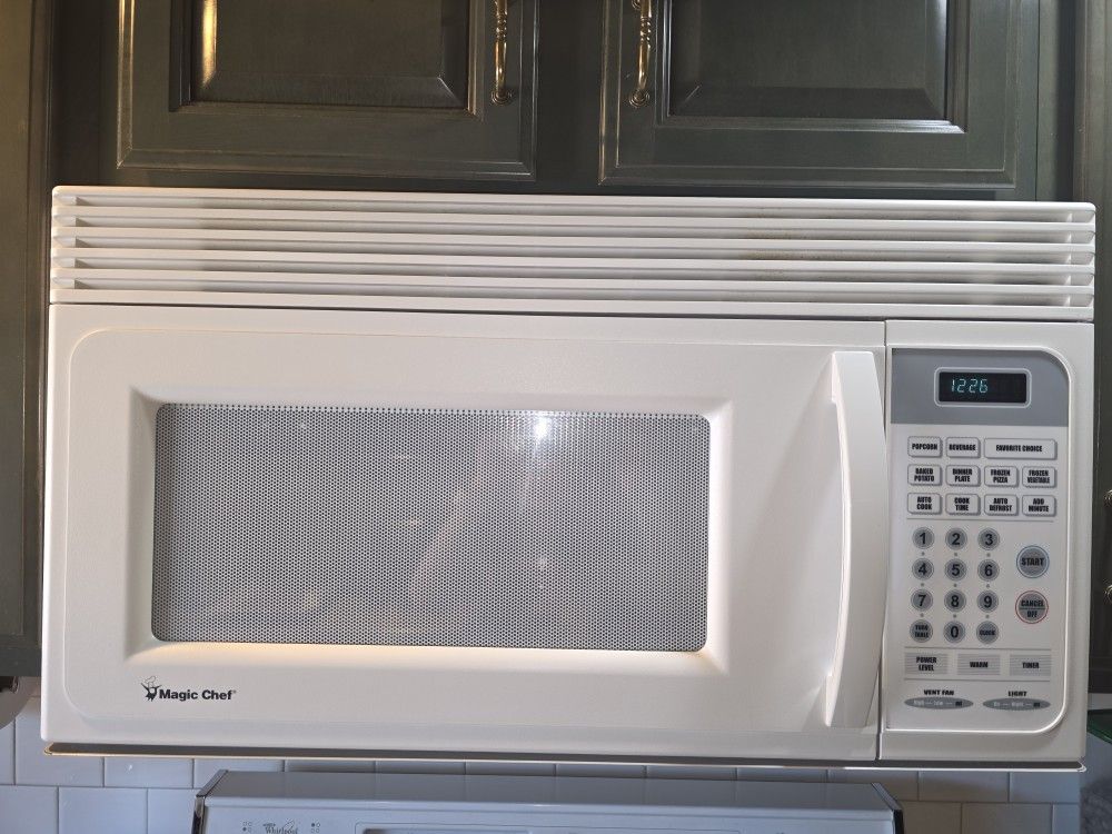 Over the range Microwave - Magic Chef