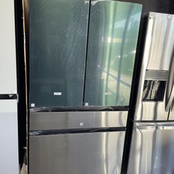 Samsung Bespoke 4 Door Refrigerator With Beverage Center
