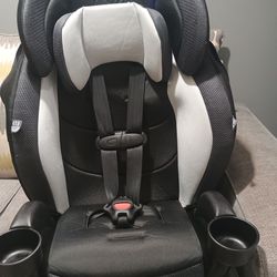 Evenflo Chase Plus 2 in 1 booster Car Seat