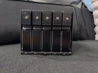 5-Bay Hard Drive Cage Backplane Enclosure