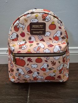 Snoopy loungefly