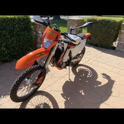 250 KTM Motorcycle 