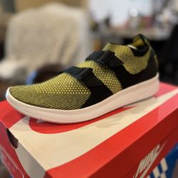 Nike Sz 9.5 Men’s New With Box 