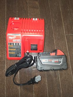 
Milwaukee
M18 18-Volt Lithium-Ion XC Starter Kit with One 5.0Ah Battery and Charger