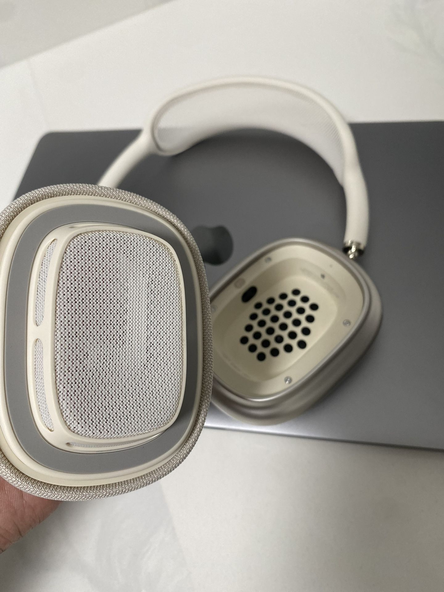 Airpods Pro Max 3’s