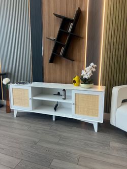 BRAND NEW TV UNIT 66"
