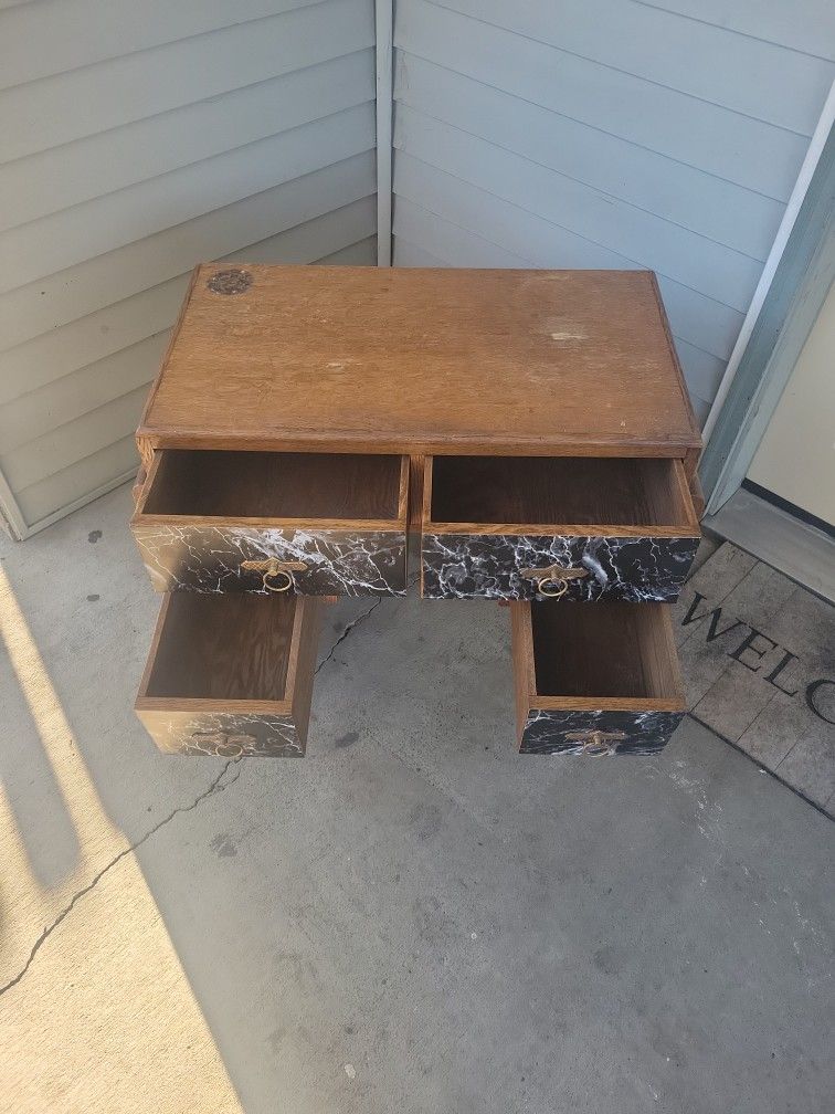 Make Up Desk, or Whatever Desk. 4 Drawers. The only damage is on the top, in pics.
