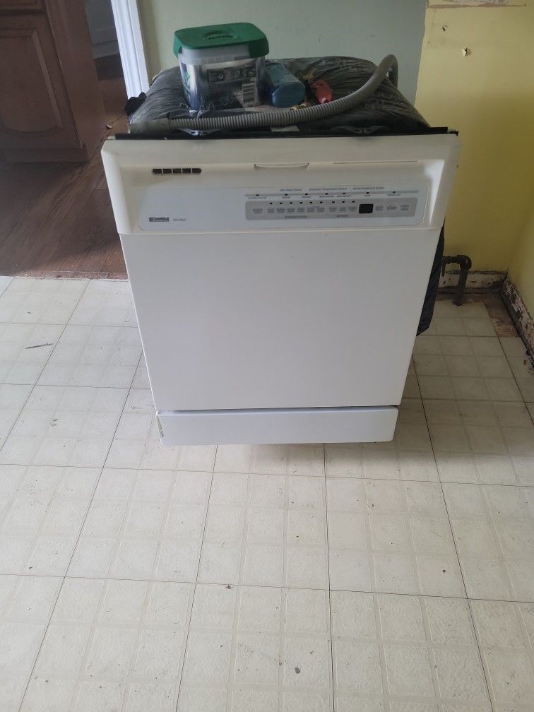 Kenmore dishwasher for sale $75