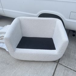 FREE ALBANY PARK BOUCLE SWIVEL CHAIR