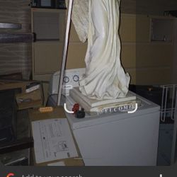 Angel Statue 