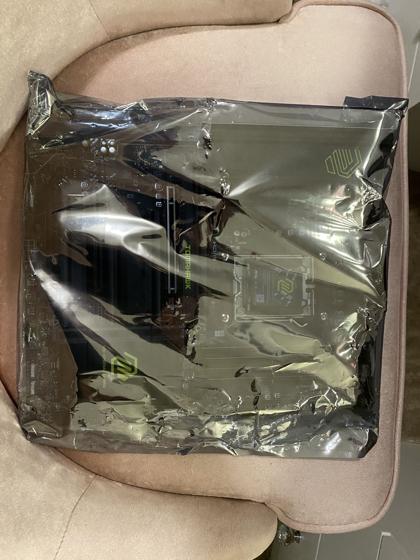 MSI - Mag X870 Tomahawk Wi-Fi