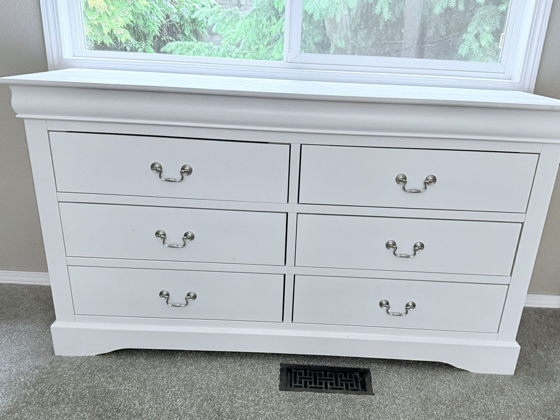 6 Drawer Dresser With Silver Drawer Pulls
