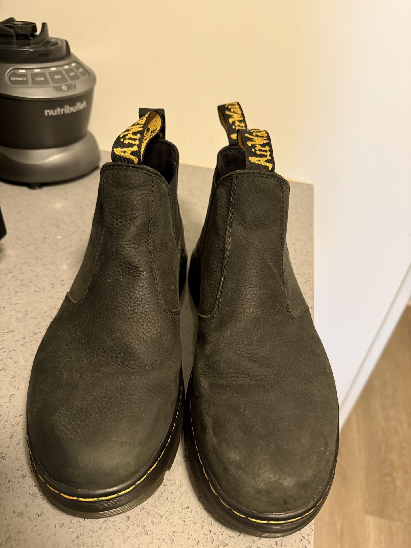 Dr Martens Chelsea Boot In Black Size 11M